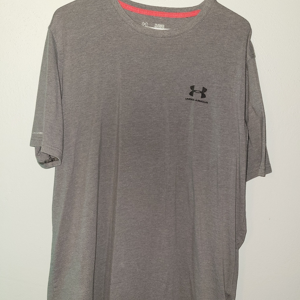 Under Armour Men's T-Shirt XL